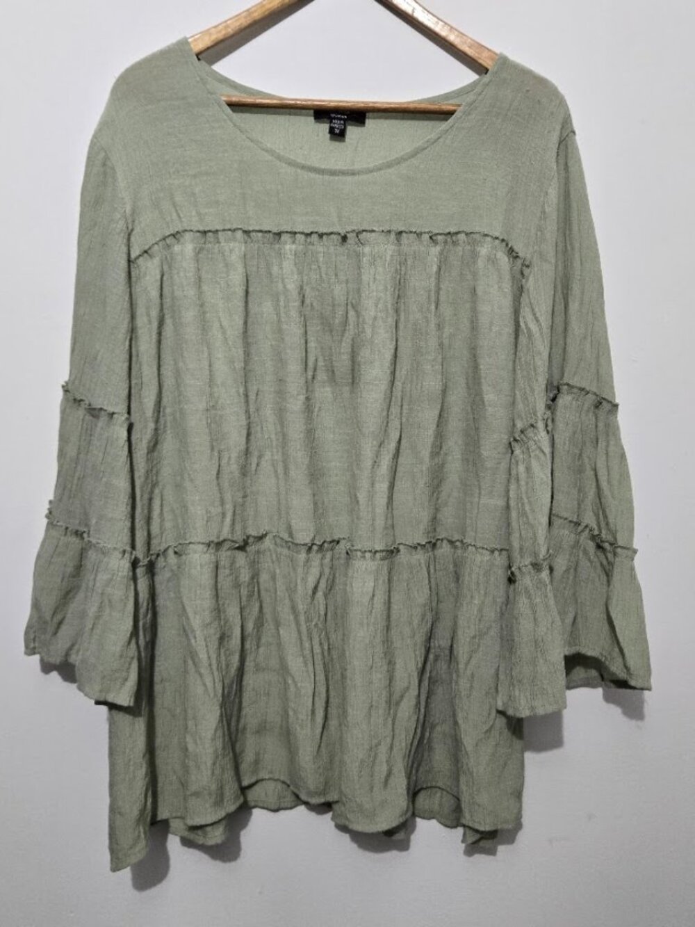 Cocomo Woman Green Gauzy Tiered Boho Top Size 3X Lightweight Country Indie Flowy